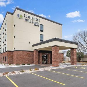 Cobblestone Hotel & Suites - Mosinee